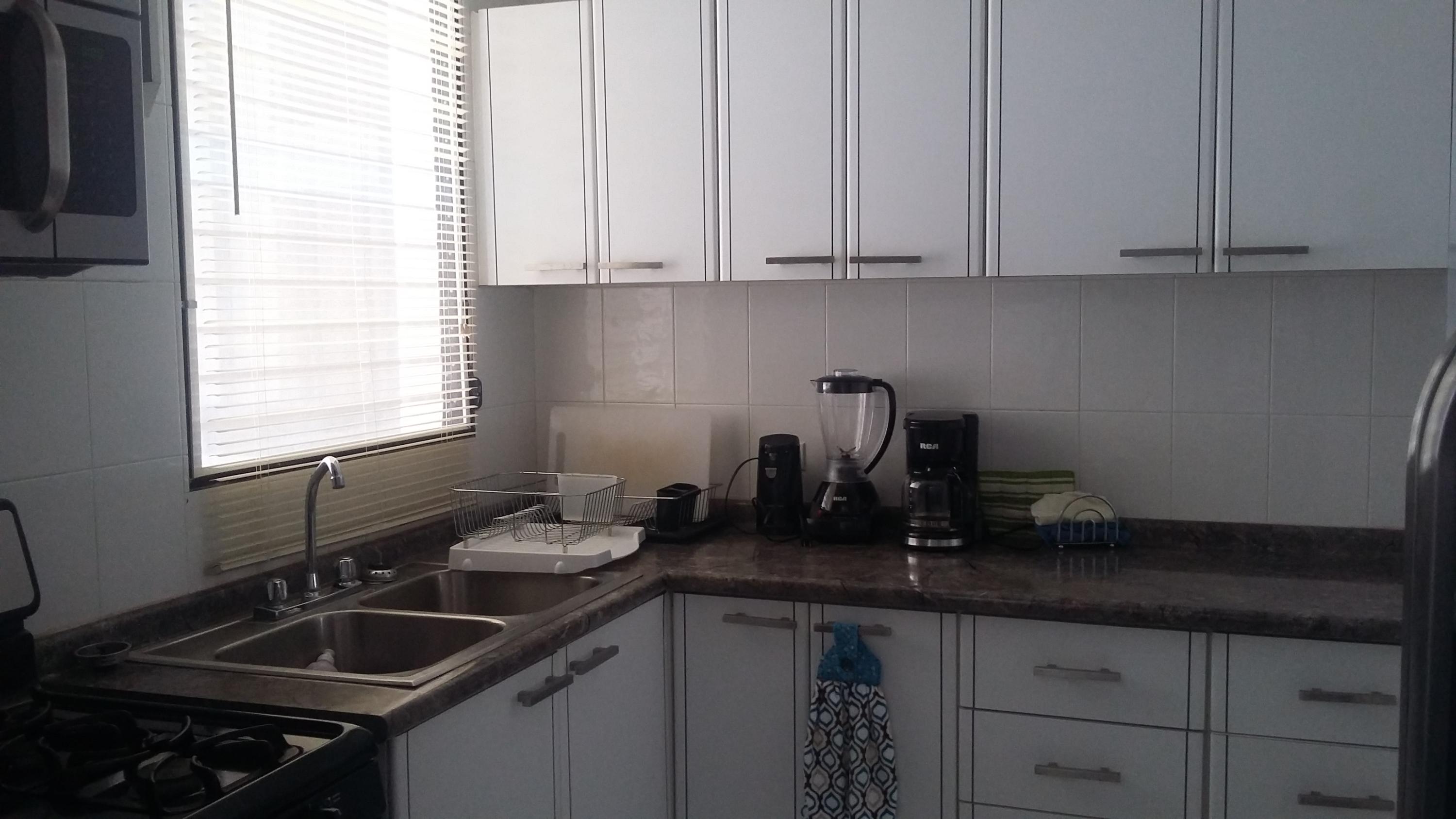 Alquilo apartamento amoblado, vista al mar, avenida balboa