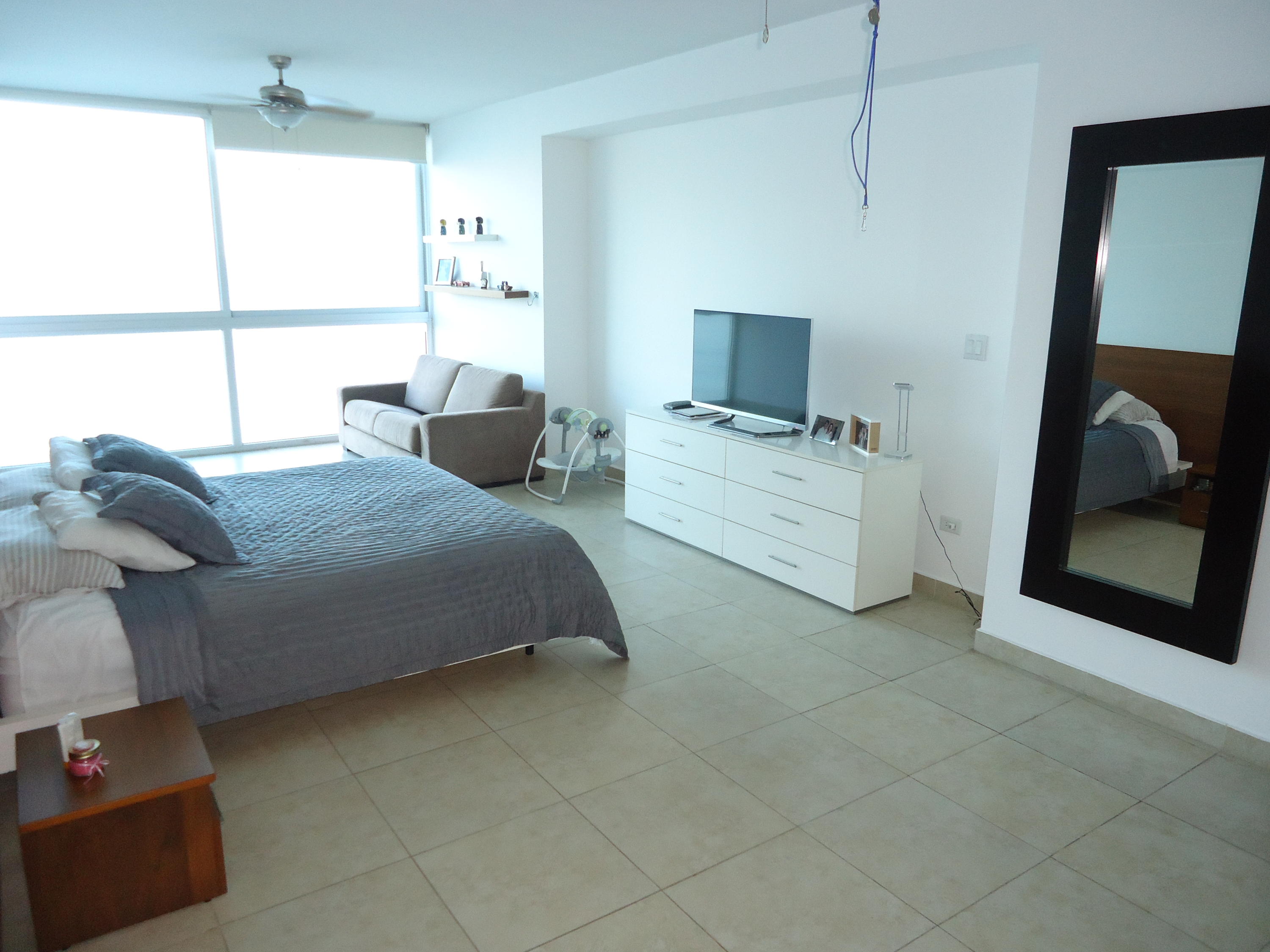 Spacious apartment for rent, sea view, avenida balboa