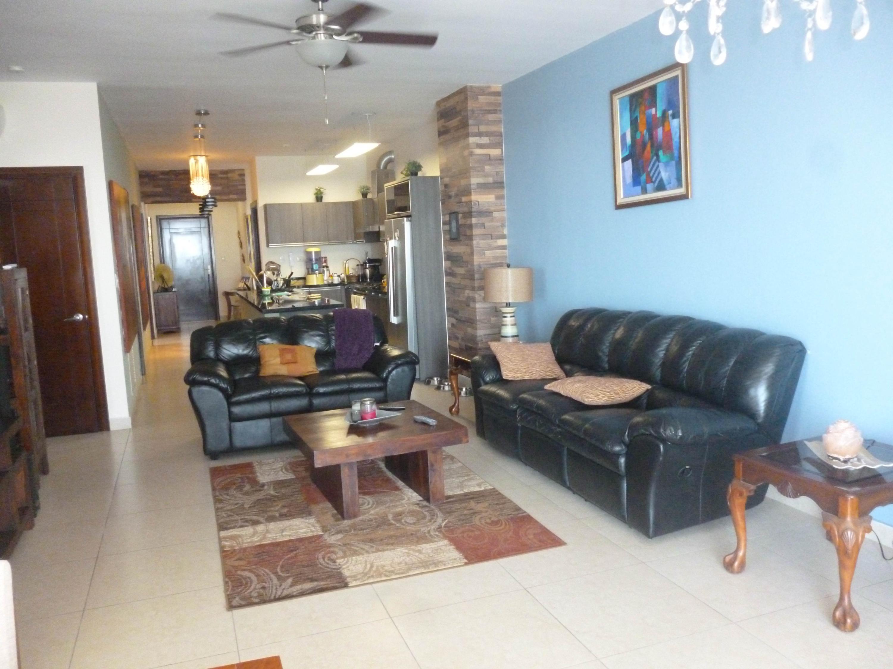 Se alquila apartamento 2 recamaras 2 parking amoblado avenida balboa cp171406