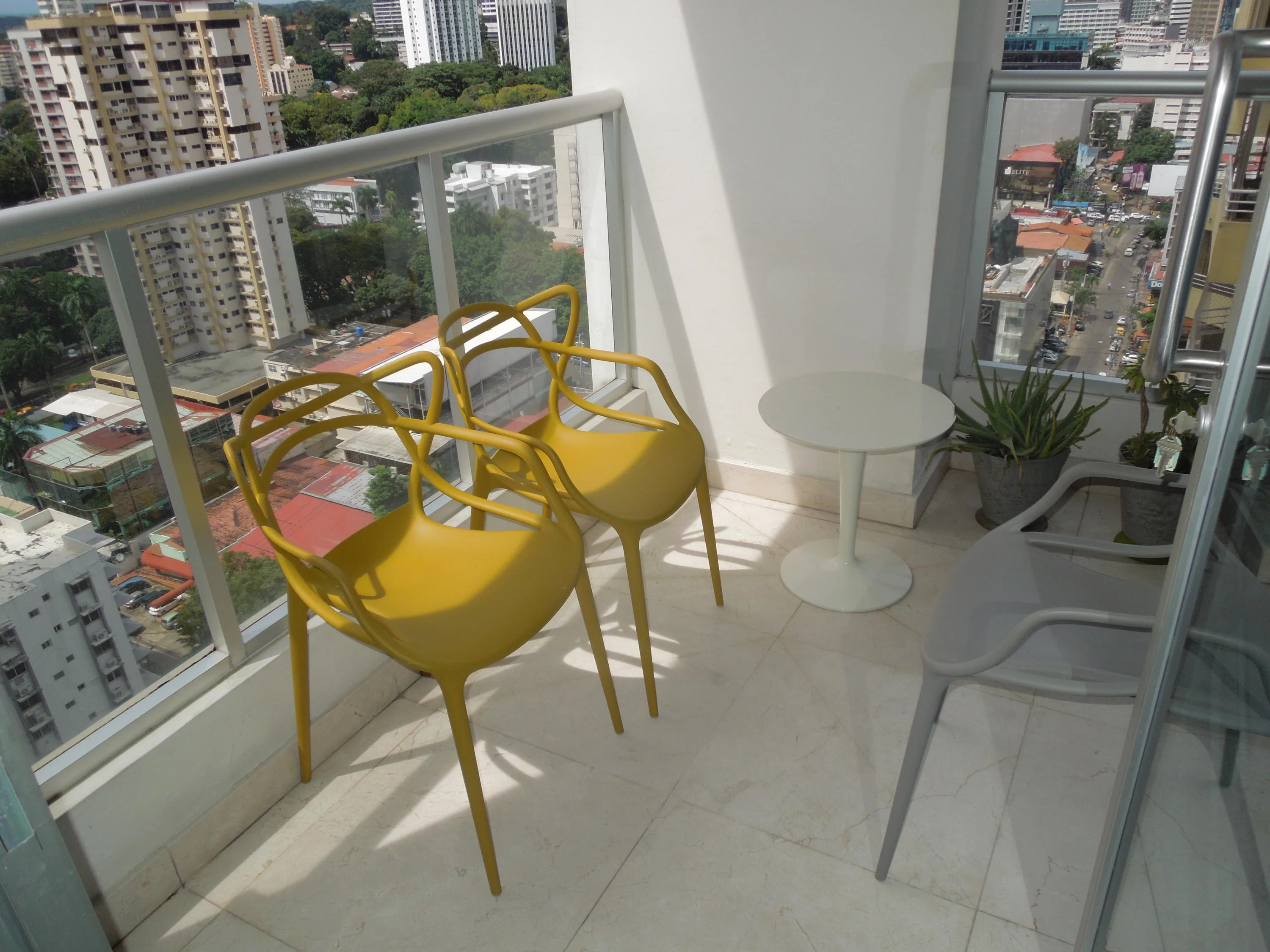 Alquilo lujoso apartamento amoblado, vista al mar, avenida balboa  — 5