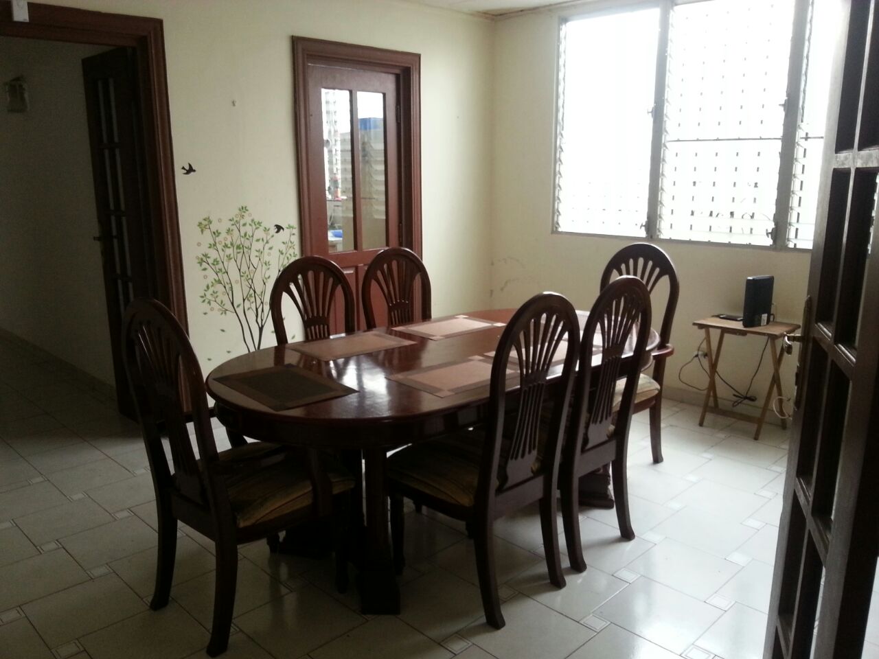 Se alquila o se vende casa para vivir u oficina