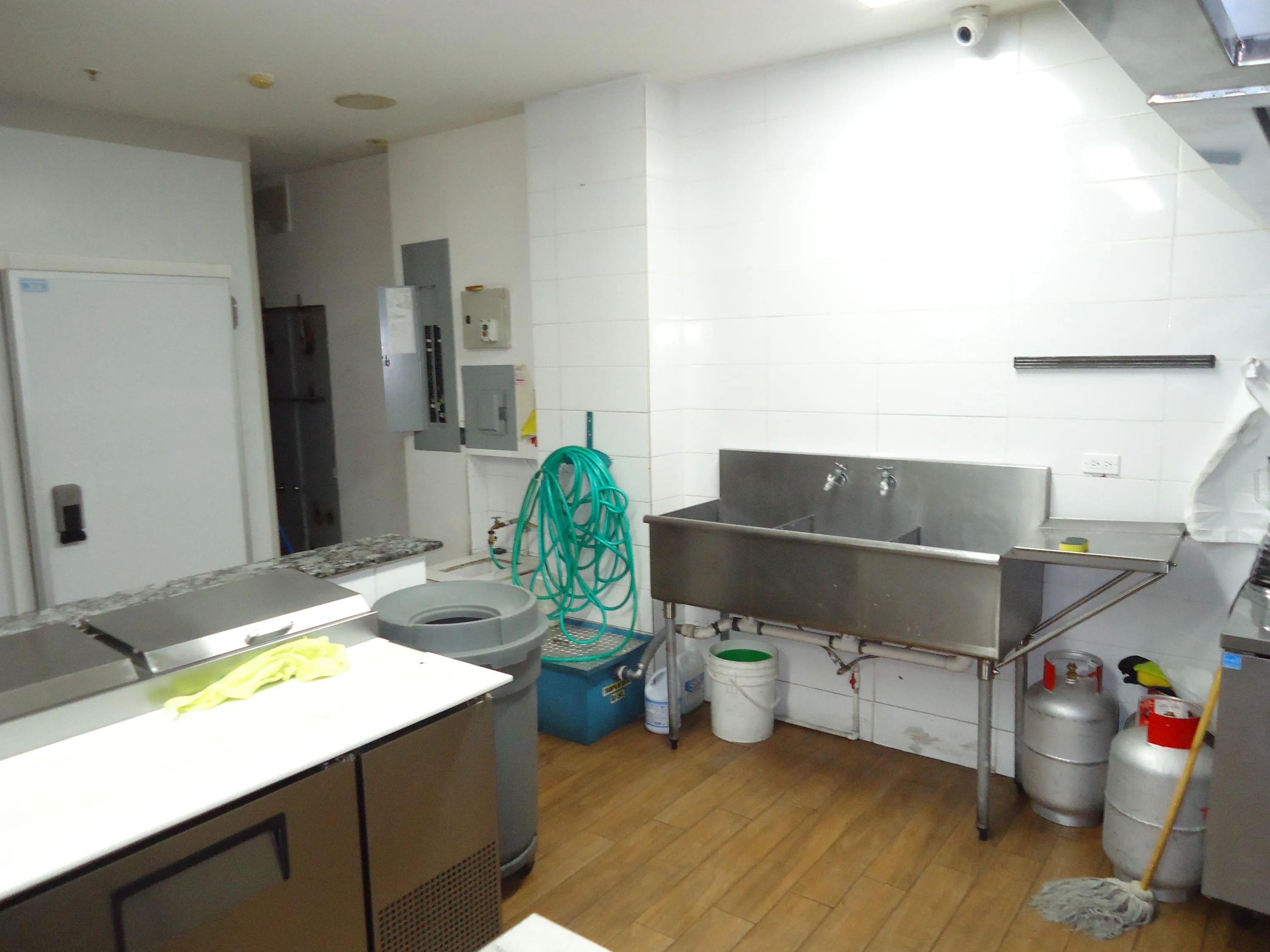 Vendo local comercial en ave. balboa cÃ³digo flex: 16-4128 lf — 3