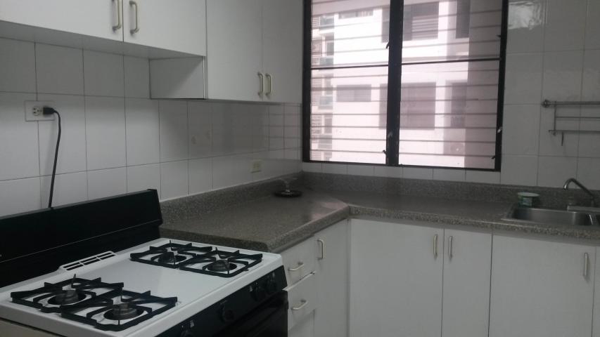  amplio apartamento amoblado de 140mts