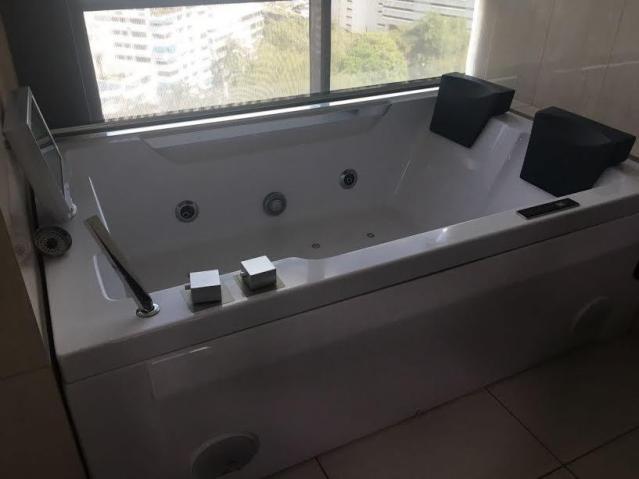 17-1075. se alquila apartamento de lujo en av. balboa. mh