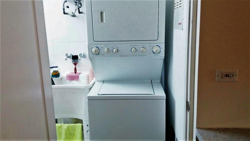 Spacious furnished apartment the avenida balboa che1968