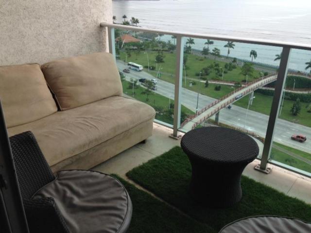 Apartamento en alquiler 90m2 avenida balboa mls17-1996.rtq