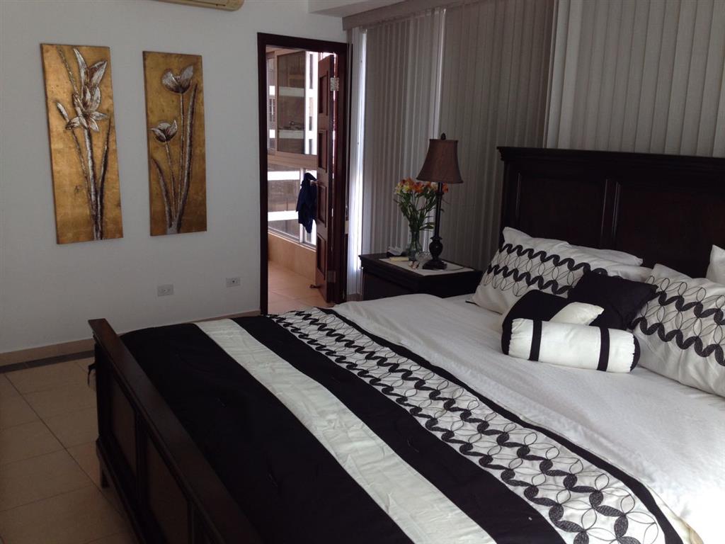 Espectacular apartamento en grand bay, av. balboa  (id11248)