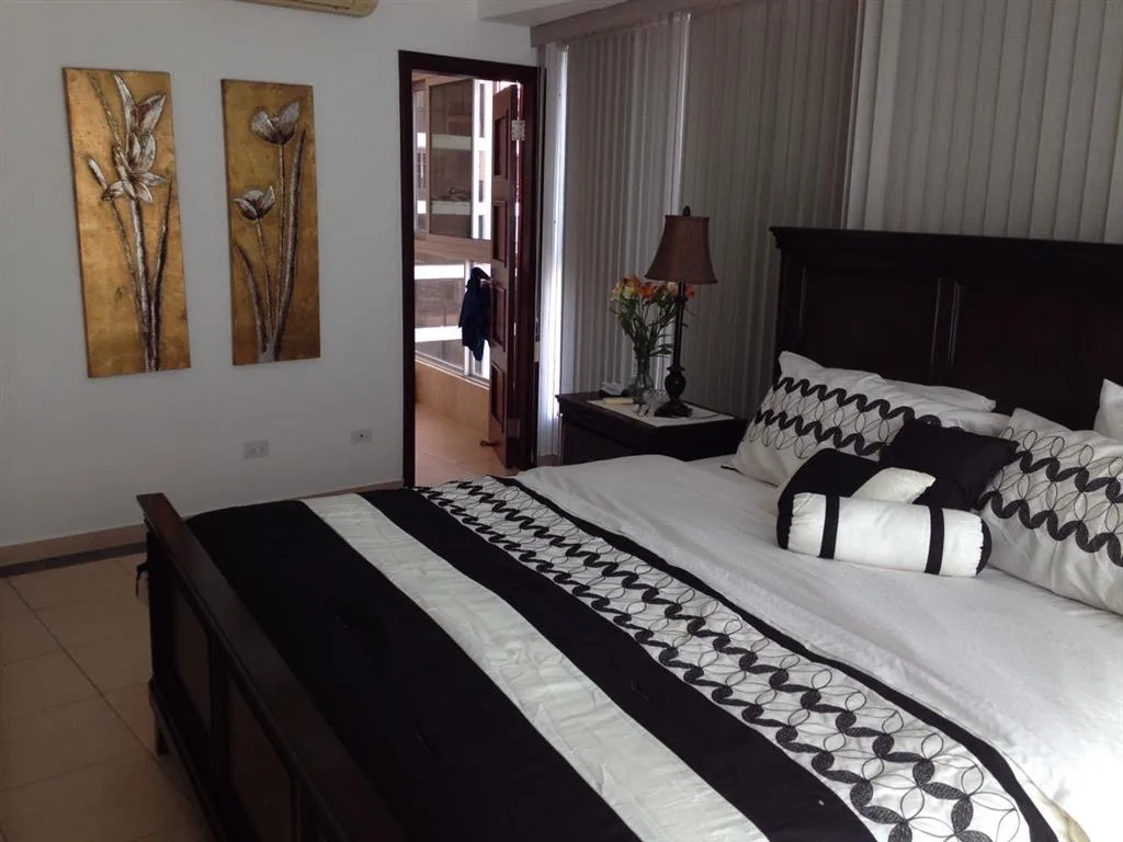 Espectacular apartamento en grand bay, av. balboa  (id11248) — 2