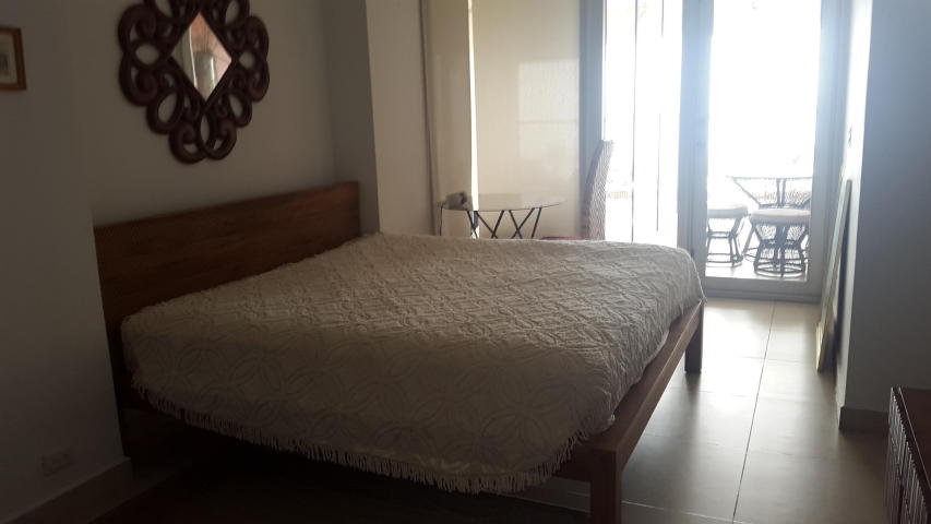 Alquilo apartamento en avenida balboa