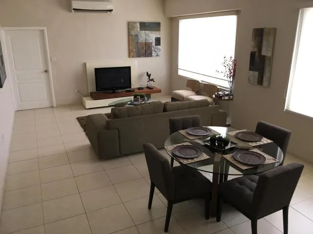  se alquila excelente y cÃ³modo apartamento totalmente amoblado en avenida balboa    — 3