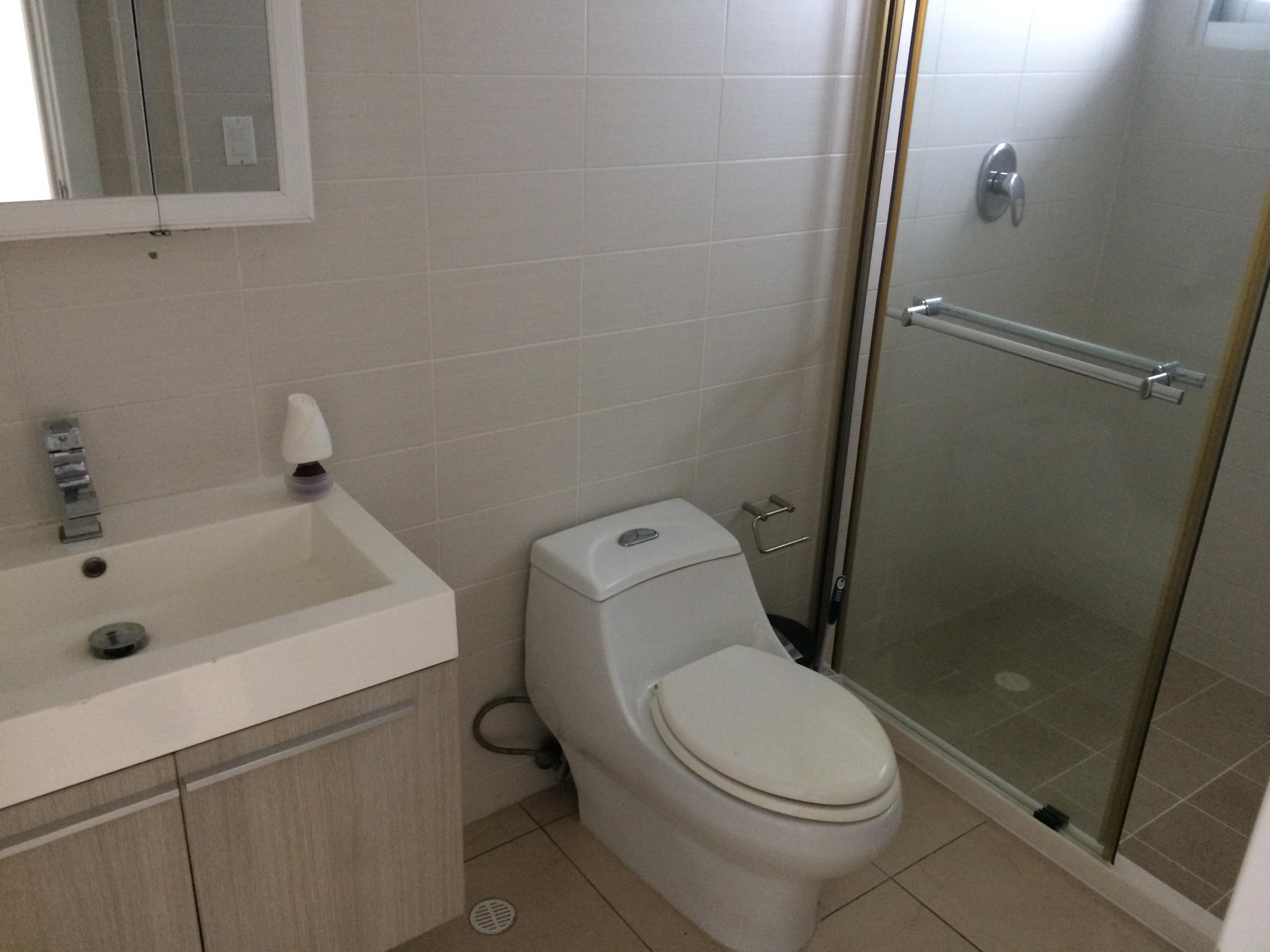 I am selling an apartment in ave. balboa flex code: 17-2839 lf