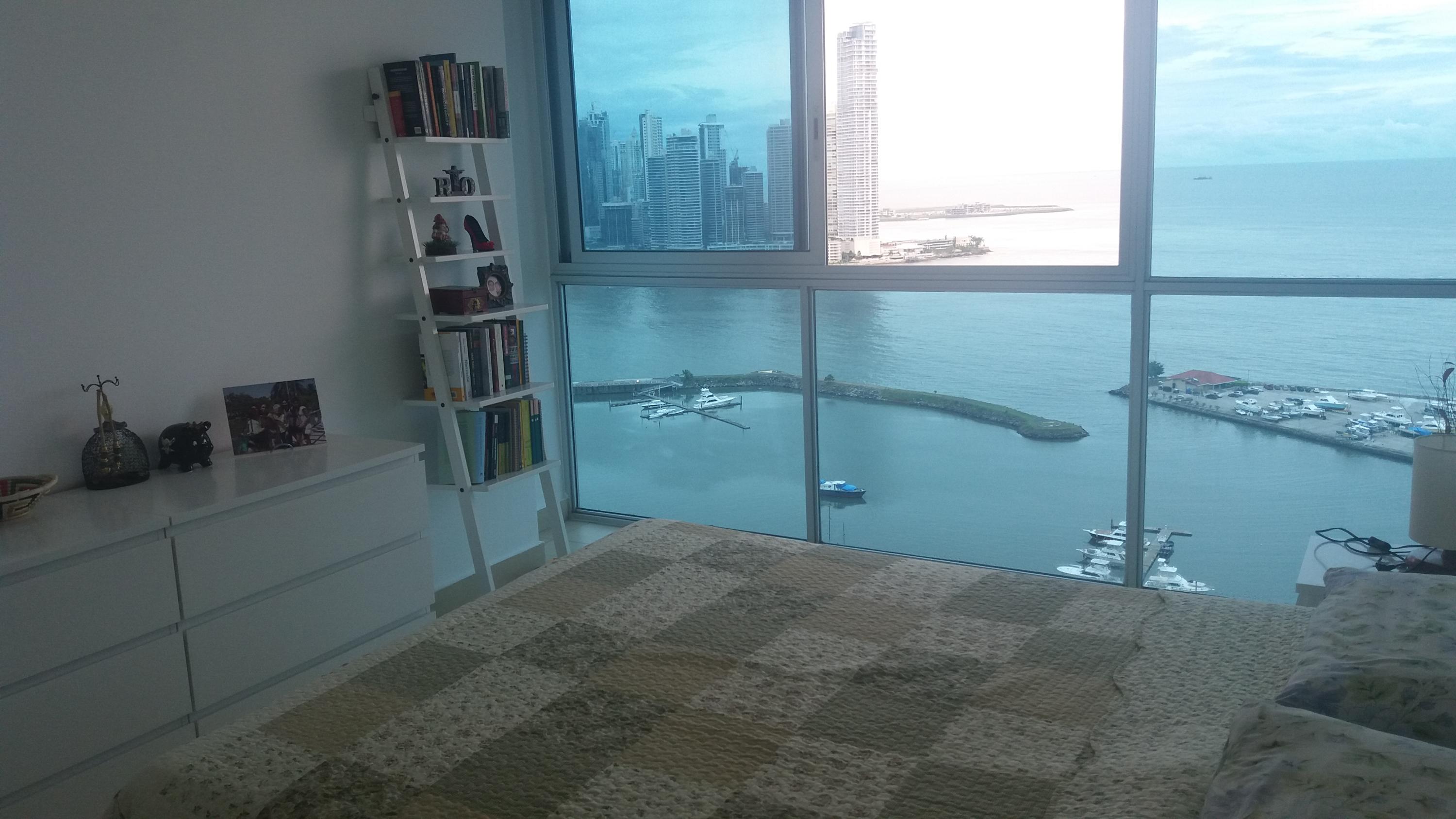 Alquilo apartamento duplex tipo loft, amoblado, avenida balboa