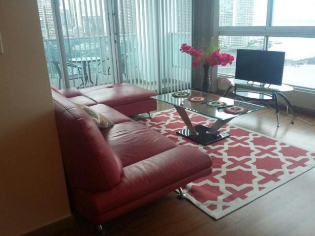 Bello apartamento en alquiler en av. balboa, nbh 