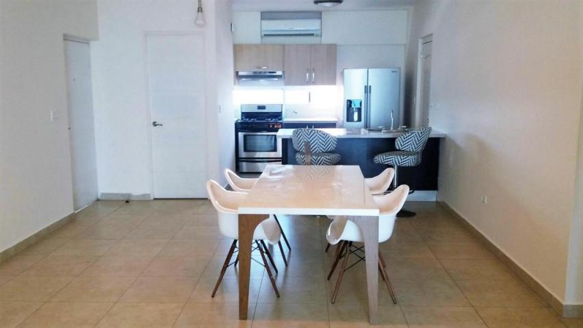 I sell apartment in avenida balboa flex 16-3880 sz
