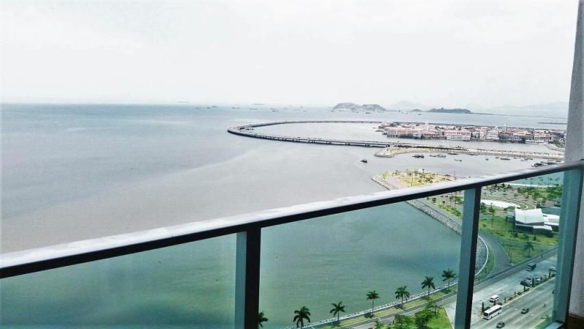 I sell apartment in avenida balboa flex 16-3880 sz
