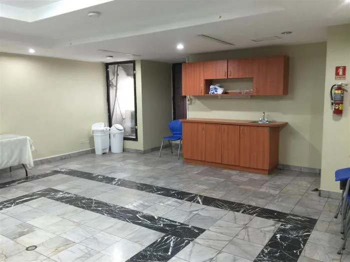 Magnifica oficina en edificio bac (id 10603)  — 4