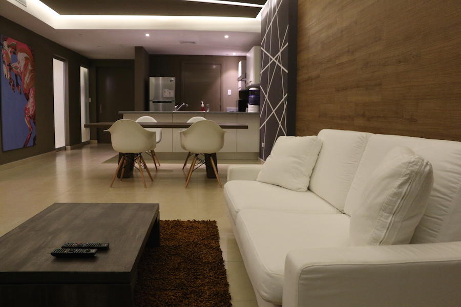 Se alquila hermoso apartamento completamente amoblado  en avenida balboa #17-3703 lf