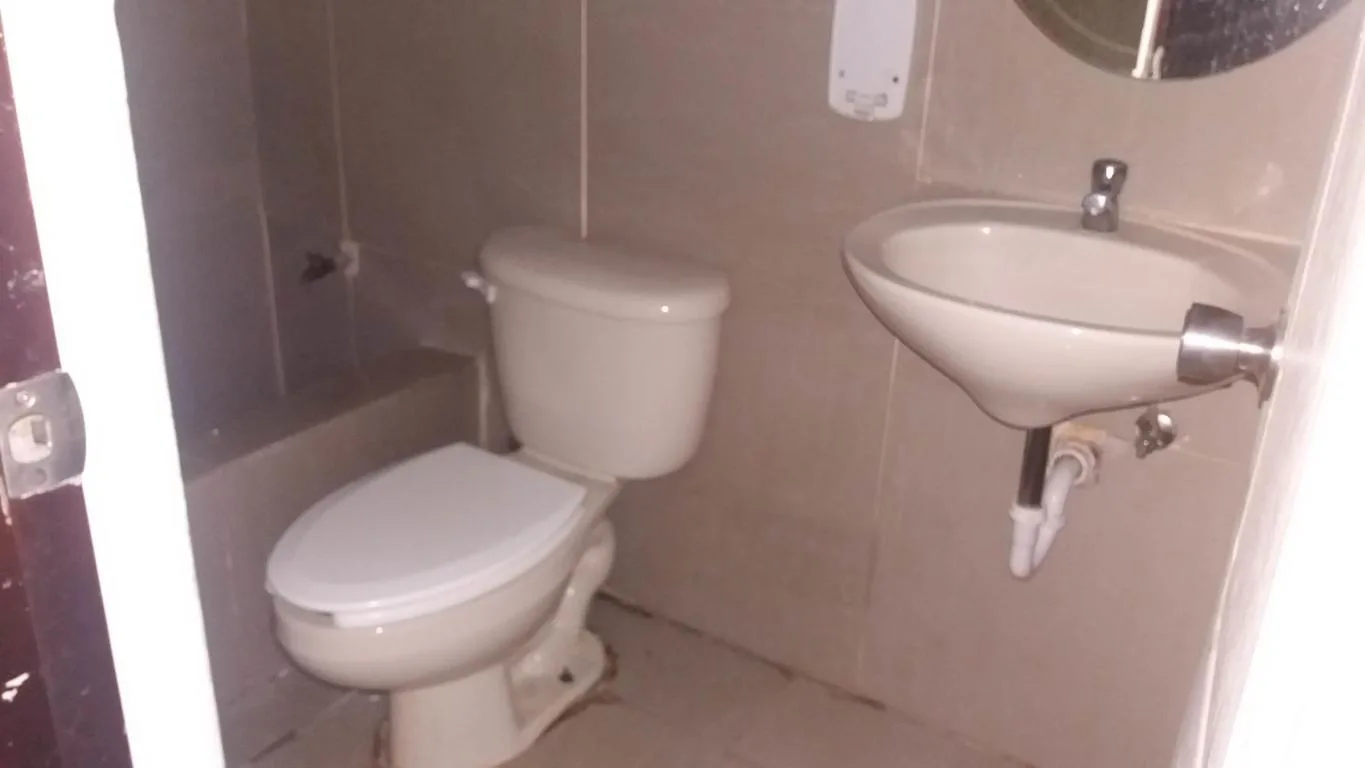 Se alquila amplio comercial en la av balboa #17-3719 lf — 5