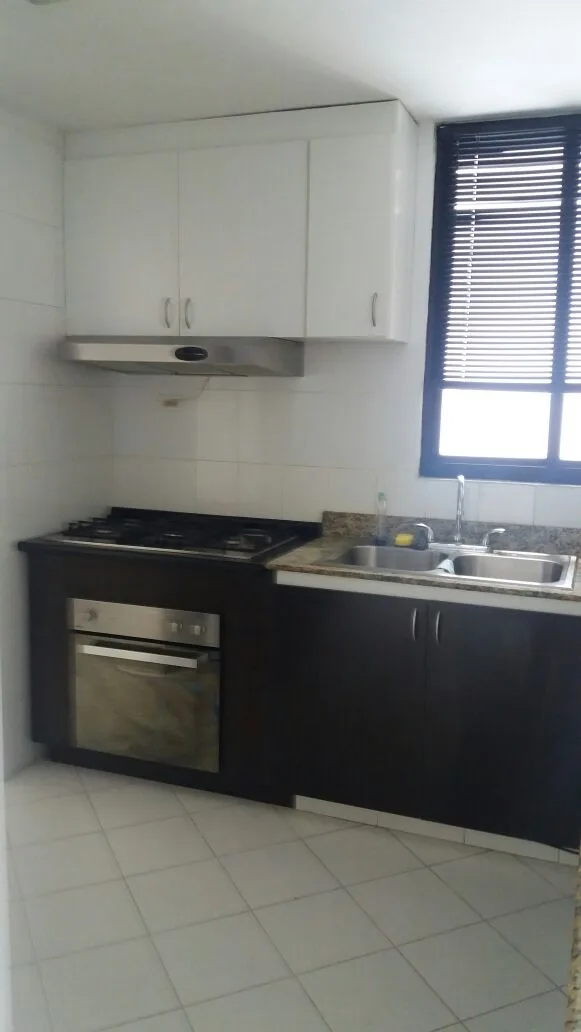 Acogedor apartamento en renta con vista al mar — 4