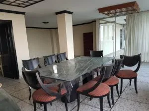 Bello apartamento en venta en ph bella vista en avenida balboa.  — 3