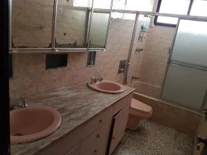 Bello apartamento en venta en ph bella vista en avenida balboa.  — 4