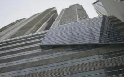 17-3908
hermoso y luminoso apartamento en uno de los mas prestigiosos ph de la ciudad de panama, co