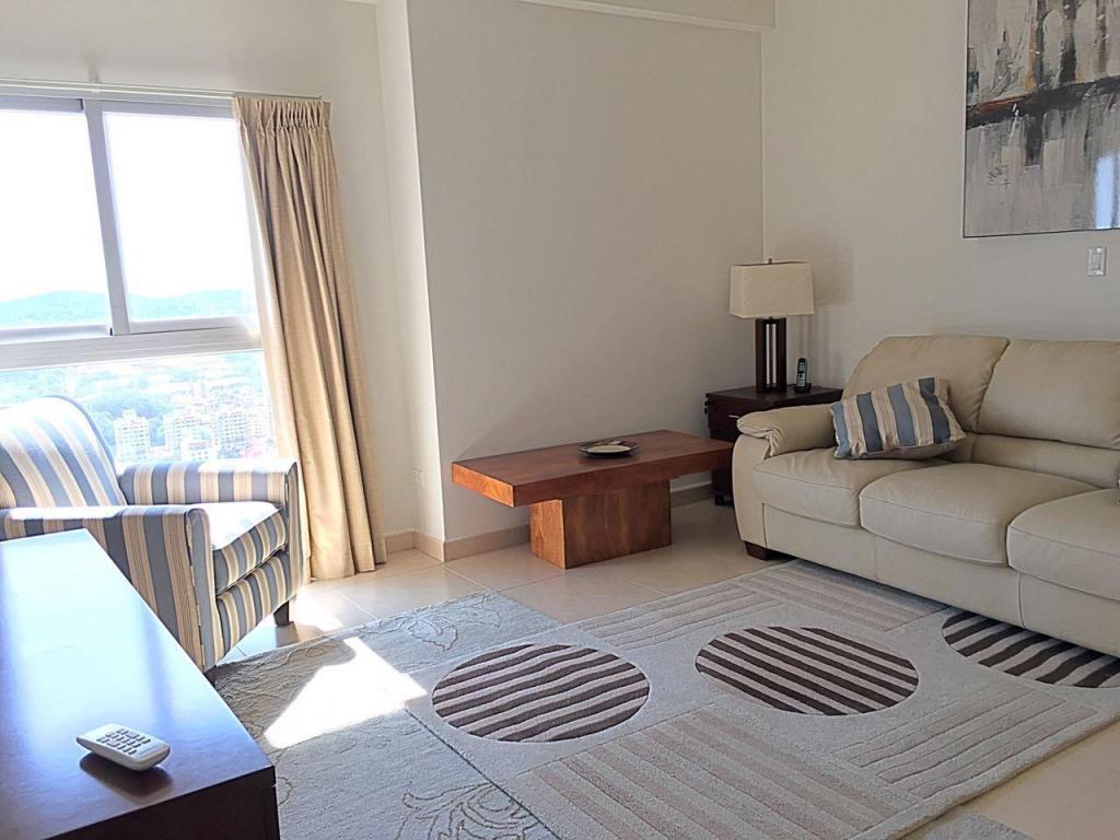 Cl-17-3859 espectacular apartamento en la avenida balboa totalmente amoblado 