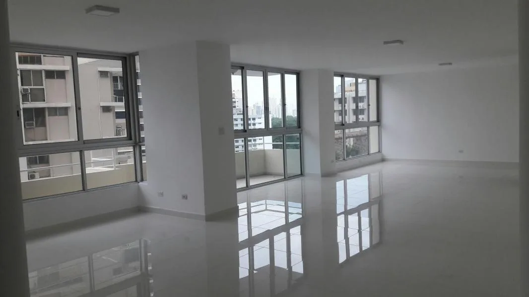  amplio apartamento en alquiler en avenida balboa  — 2