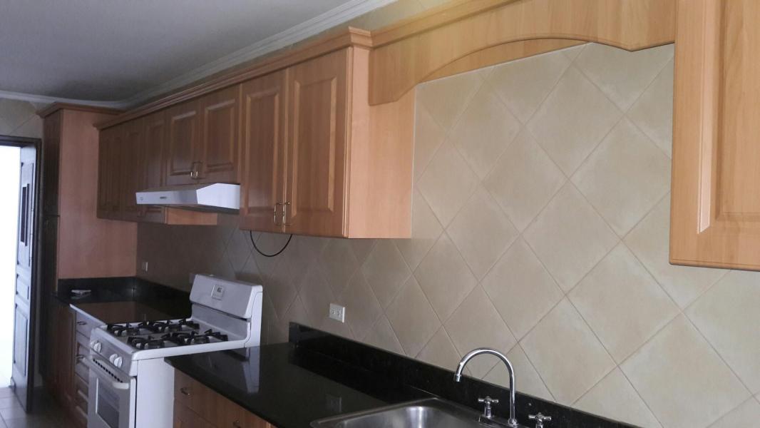  spacious apartment for rent in avenida balboa