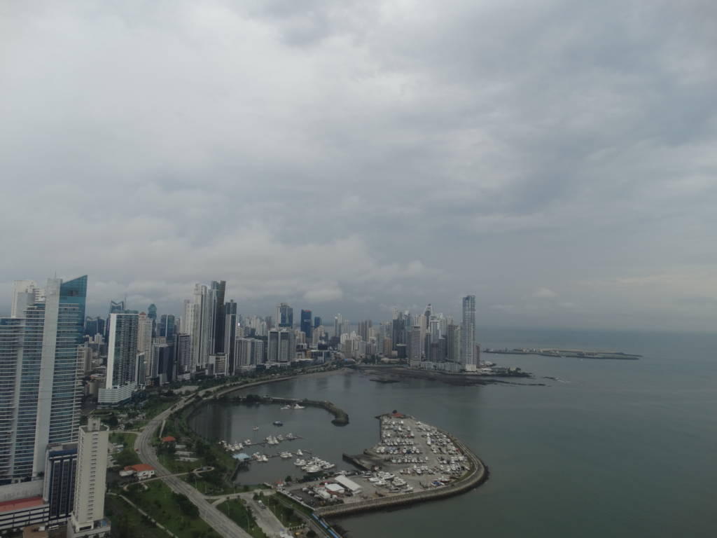 Alquilo apartamento en avenida balboa flex#17-3404 sz
