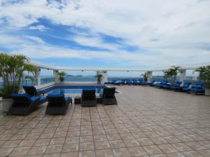 Beautiful apartment for rent in ph bayfront tower in avenida balboa, 