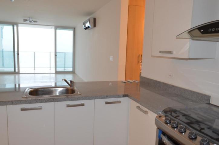 Se alquila hermoso apartamento en av balboa #17-4288 lf
