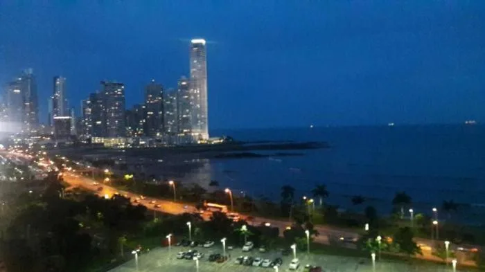 Se alquila apartamento p.h vista del mar avenida balboa amoblado cp174283 — 2