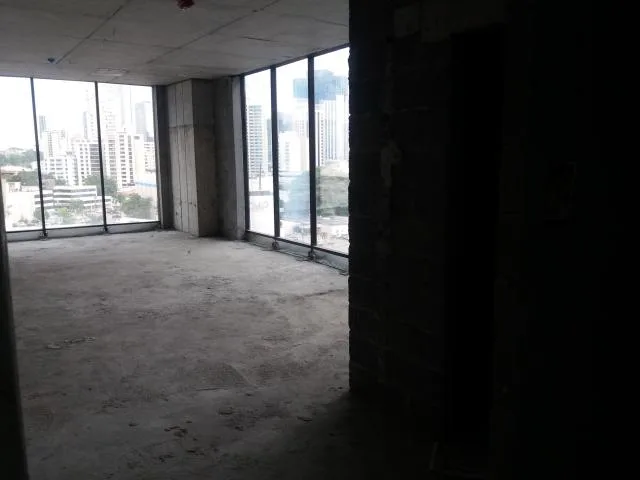  se alquila exclusiva oficina ubicada en avenida balboa  — 4