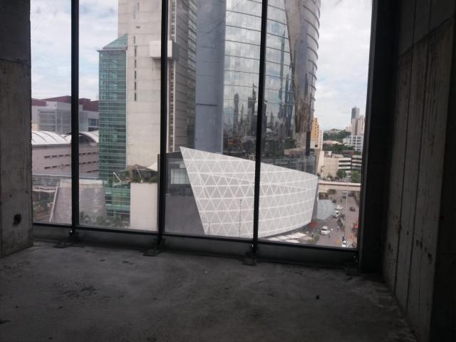  exclusive office for rent located at avenida balboa