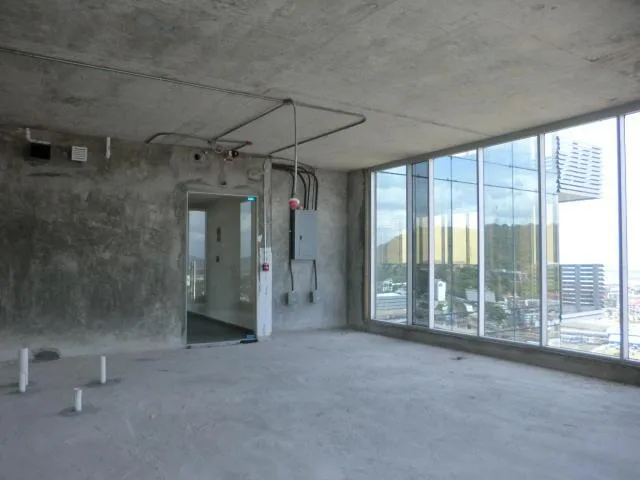  excelente oportunidad de obtener tu oficina ubicada en avenida balboa   — 3