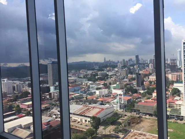  excelente oportunidad para establecer tu oficina en avenida balboa  — 4