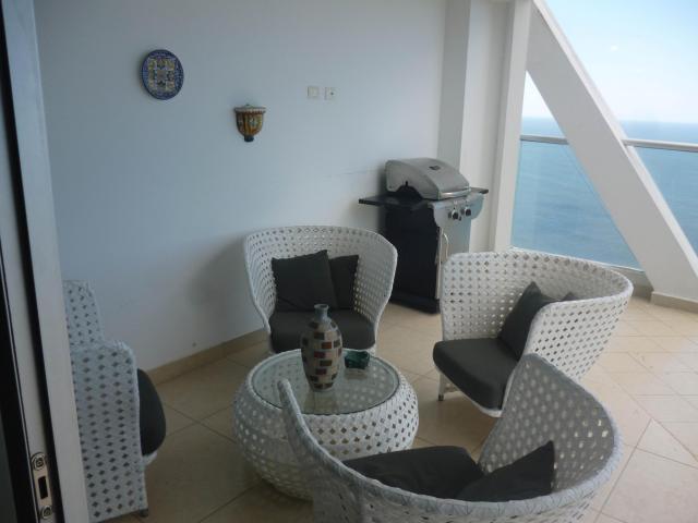 17-1407. en venta apartamento de 210 mts en avenida balboa. mh