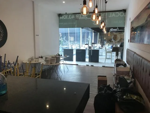 Se alquila local comercial en la avenida balboa — 3