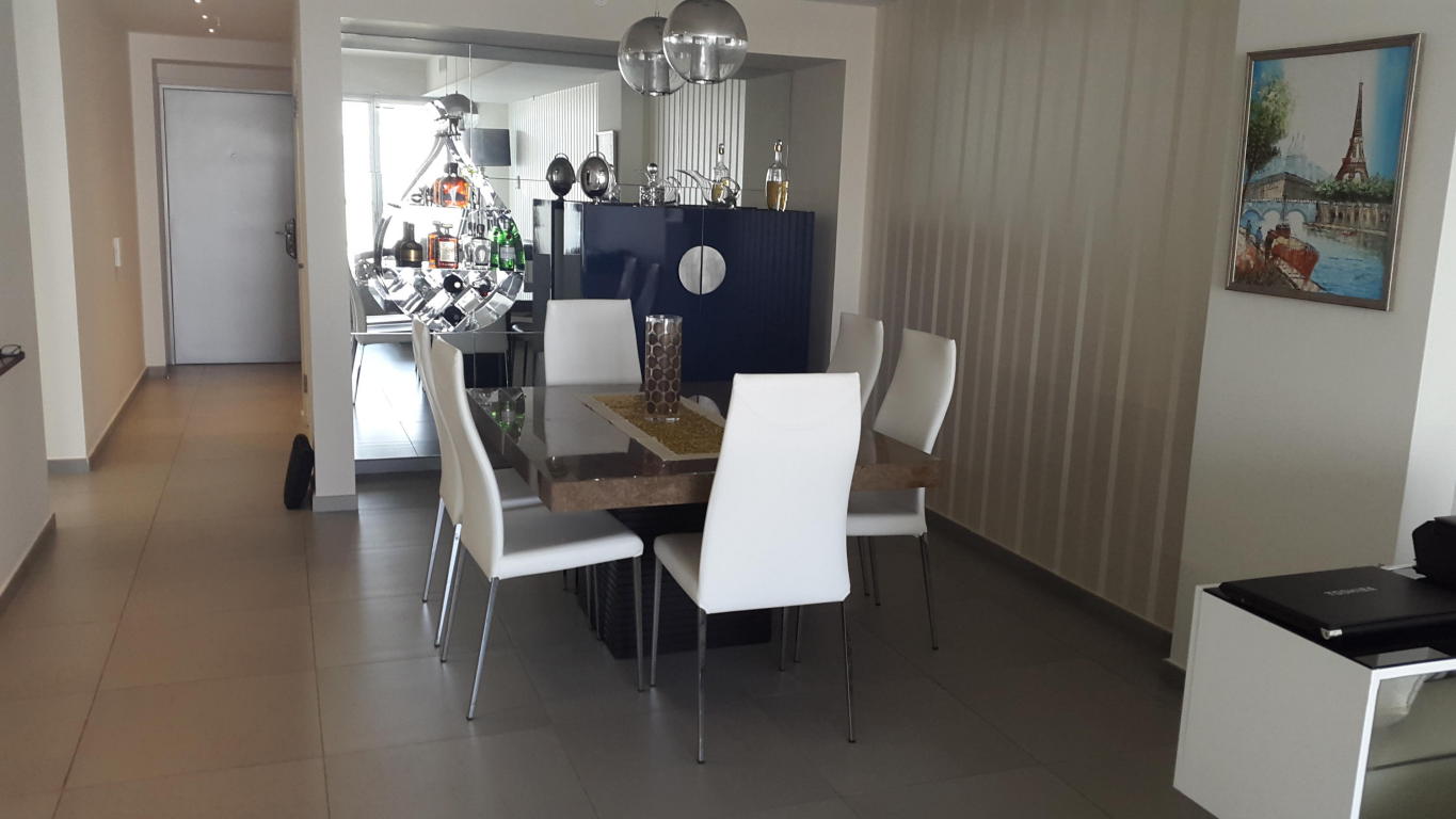 Se vende este hermoso apartamento exquisitamente amoblado