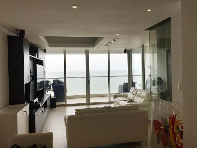 17-3961. en venta bello apartamento en av. balboa. mh