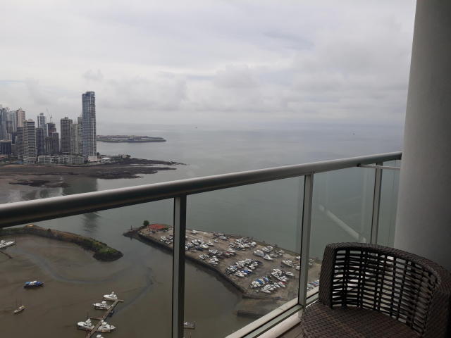  apartamento en alquiler en avenida balboa amoblado