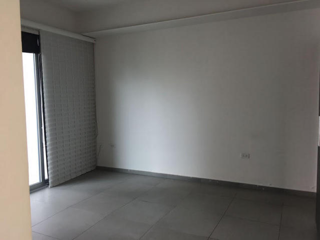   apartamento en venta en avenida balboa con vista al mar