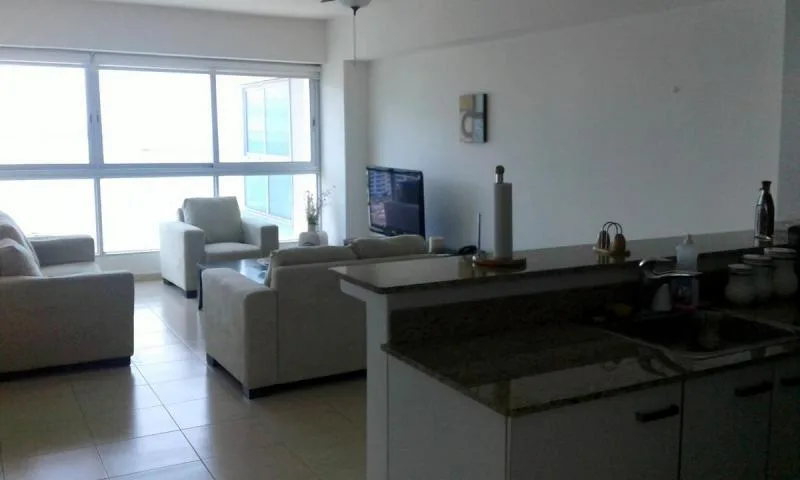 Se alquila comodo apartamento en avenida balboa #17-5297 lf — 3