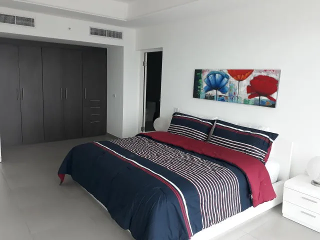   apartamento en venta en avenida balboa amoblado — 3