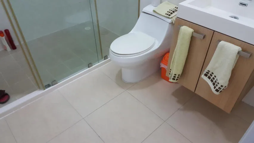 Se alquila fresco apartamento en avenida balboa #17-2281 lf — 2