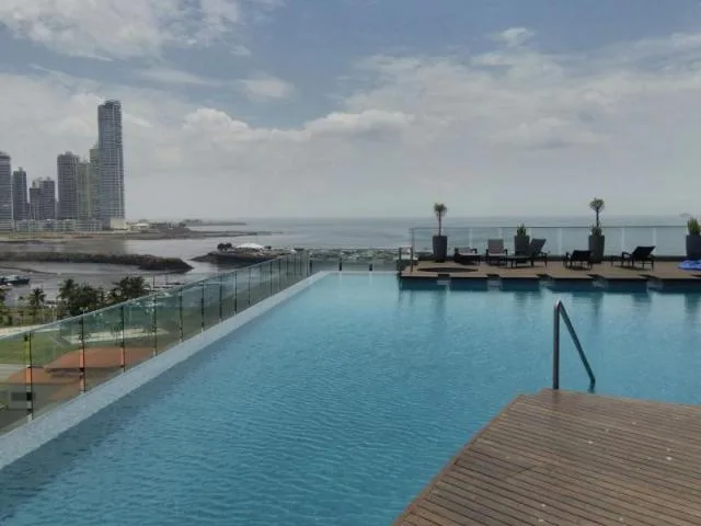 Exclusivo y lujoso ph en avenida balboa — 2