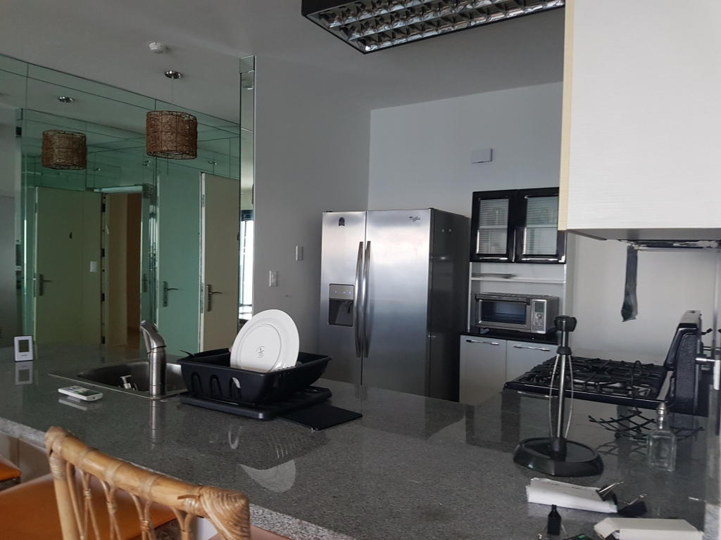 Apartamento en alquiler en avenida balboa  panama lha 17-4330