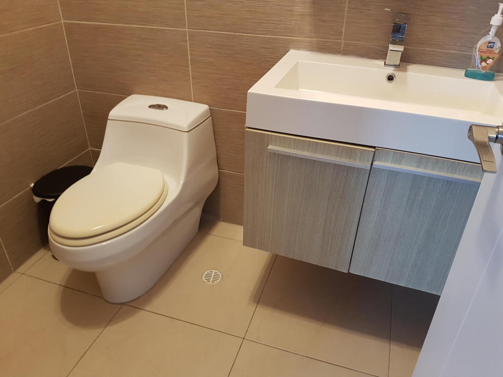 Apartamento en alquiler en avenida balboa  panama lha 17-4330