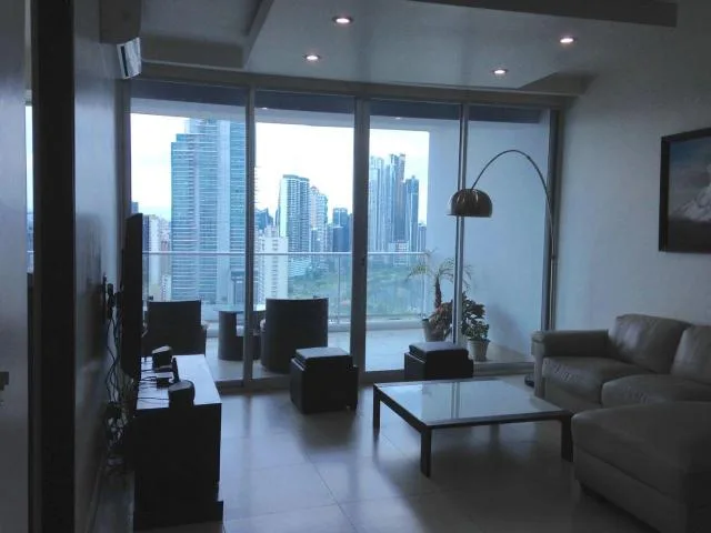 Apartamento en alquiler avenida balboa kw 17-5888 — 2